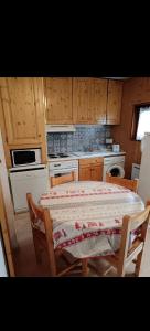 Gallery image of Studio Cabine, plein centre de Valloire in Valloire