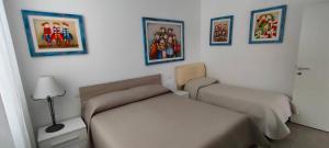 A seating area at Il Centro Apartments