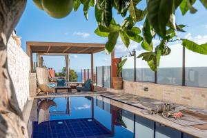 Bazén v ubytování Esperides Resort Crete, The Authentic Experience nebo v jeho okolí