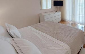 Fotografie z fotogalerie ubytování Cozy Home In Lukovo Sugarje With Wifi v destinaci Barić Draga