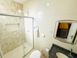 بوسادا أكالانتو في أراكاجو: حمام مع دش ومرحاض ومغسلة