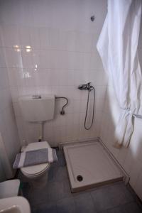 Aristotelis Hotel的一间浴室