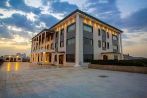 Gallery image of The Girvar Hotel, Barr in Beāwar