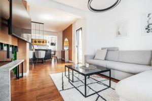 Dapur atau dapur kecil di Olive Tree Apartments by In Property