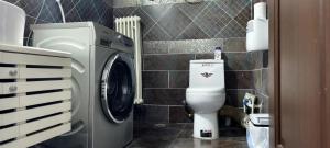 Un baño de Chaoyang Joy City Hardcover Apartment