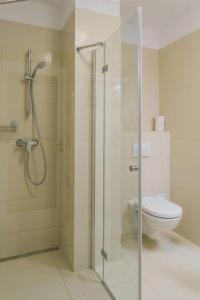 A bathroom at Apartman Balaton