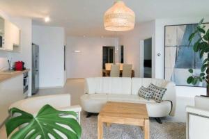 A seating area at Apartman Balaton