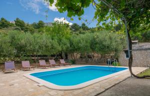 Bazén v ubytovaní Holiday Home Zagorski Put I alebo v jeho blízkosti