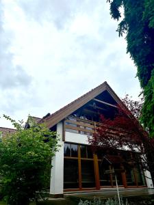 Budova, kde se apartmán nachází + 10 fotografií