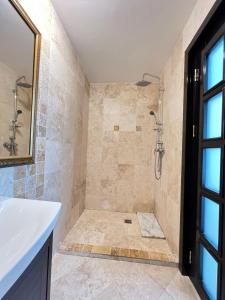 Koupelna v ubytování Felix Accommodations Parhon