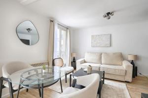 Atpūtas zona naktsmītnē Luxury Design Studio Paris 9th