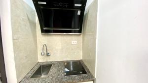 Gallery image of Era Apartment Ham Long in Hanoi