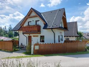 Budova, kde se apartmán nachází + 29 fotografií