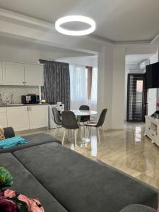 Kuchyň nebo kuchyňský kout v ubytování Zig Zag Apartament