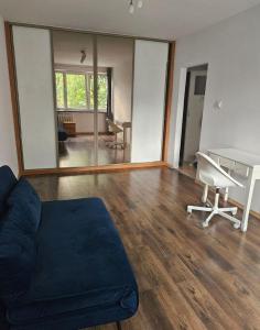 Χώρος καθιστικού στο Kawalerka w centrum uzdrowiska +2 φωτογραφίες