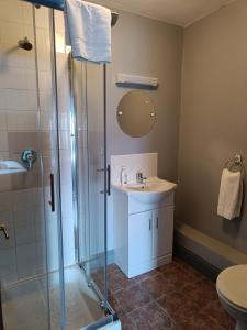 Koupelna v ubytování Dingle Town Center Apartment