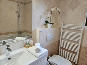 Koupelna v ubytování Apartman JASNA + 26 fotografií
