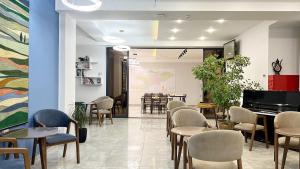 Χώρος καθιστικού στο Compass Hostel
