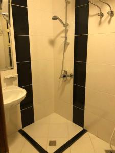 Fotografie z fotogalerie ubytování Multi-unit building v destinaci As Sifyānī