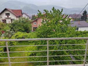 Nespecifikovaný výhled na hory nebo výhled na hory při pohledu z apartmánu