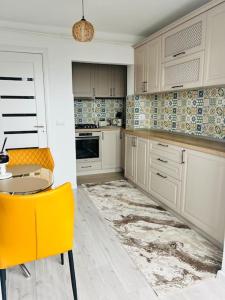 Η κουζίνα ή μικρή κουζίνα στο Apartament Victoriei +5 φωτογραφίες
