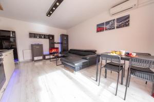 Kuchyňa alebo kuchynka v ubytovaní Apartment City Inn Pécs