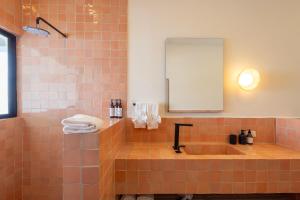 Koupelna v ubytování Cabo Break Hotel