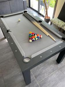 Gallery image of Villa moderne avec piscine in Saint-Aubin-de-Médoc