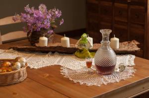 Jedlo v ubytovaní bed & breakfast alebo blízkom okolí