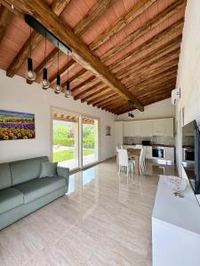 Posezení v ubytování VILLETTA LE PAVANE ISOLA D'ELBA