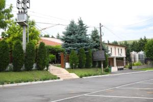 Afbeelding uit fotogalerij van KOKINO Hotel & Winery in Kumanovo +38 foto's