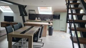 Gallery image of Appartement en duplex avec 2 chambres in Sint-Genesius-Rode