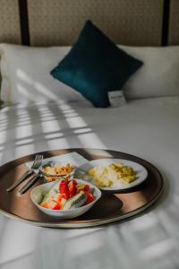 Makanan di atau berdekatan hotel