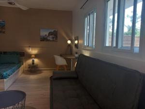 Posezení v ubytování Studio avec jardin Morne des Esses