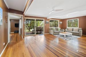 Seating area sa A Turtle House by Discover Stradbroke