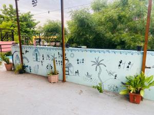 Imagen de la galería de NeemTree Homestay NewHampi, en New Hampi 18 fotos más