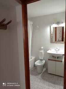 A bathroom at Casa Rural Felip