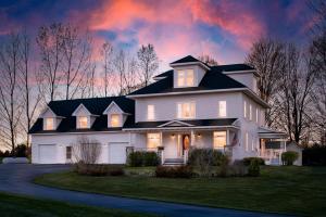 Gallery image of Spacious Victorian 5 BDR Broomhead Farmhouse - 5721 in Rapid City