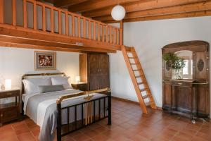 Ένα ή περισσότερα κρεβάτια σε δωμάτιο στο Villa Noi - Zoi The Studio