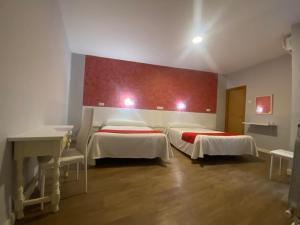 Postel nebo postele na pokoji v ubytování Hostal Sonia Granada