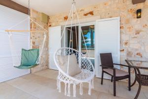 Balkón nebo terasa v ubytování Private Villa SoulSet with swimming pool
