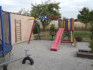 Herní místnost nebo prostor pro děti v ubytování Camping & Guest House Pliskovice