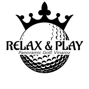 a pineapple logo with a crown on top of it at Relax & Play Panoramic Golf Vinaroz, Sant Jordi Apartment in Vinaròs