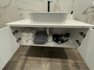 Gallery image of Almond Place in Dexamenes +16 photos