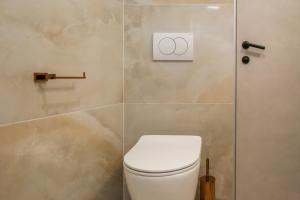 A bathroom at Apartman Kala