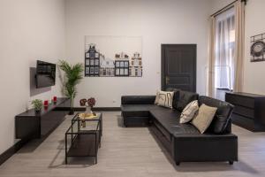 Central BP Superior Apartment with 2BEDRM, 2BATHROOM 1065 Budapest, 40 Jókai utca kép - 2