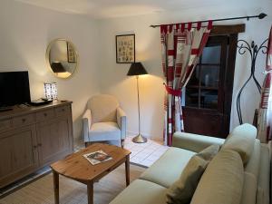Posedenie v ubytovaní Le Douet Fleury - Chambre d'Hôtes et Gîtes