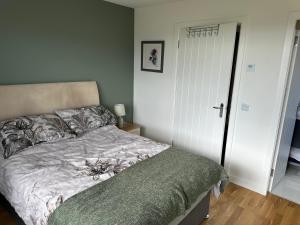 Postel nebo postele na pokoji v ubytování Antlers Rest