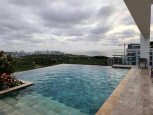 Πισίνα στο ή κοντά στο Dominique luxury 1410 Jacuzzi Privado