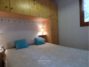 Posteľ alebo postele v izbe v ubytovaní Confortable 2 Pièces + Cabine pour 4 Personnes au Centre-Ville, Terrasse, Proche Navettes - FR-1-458-169